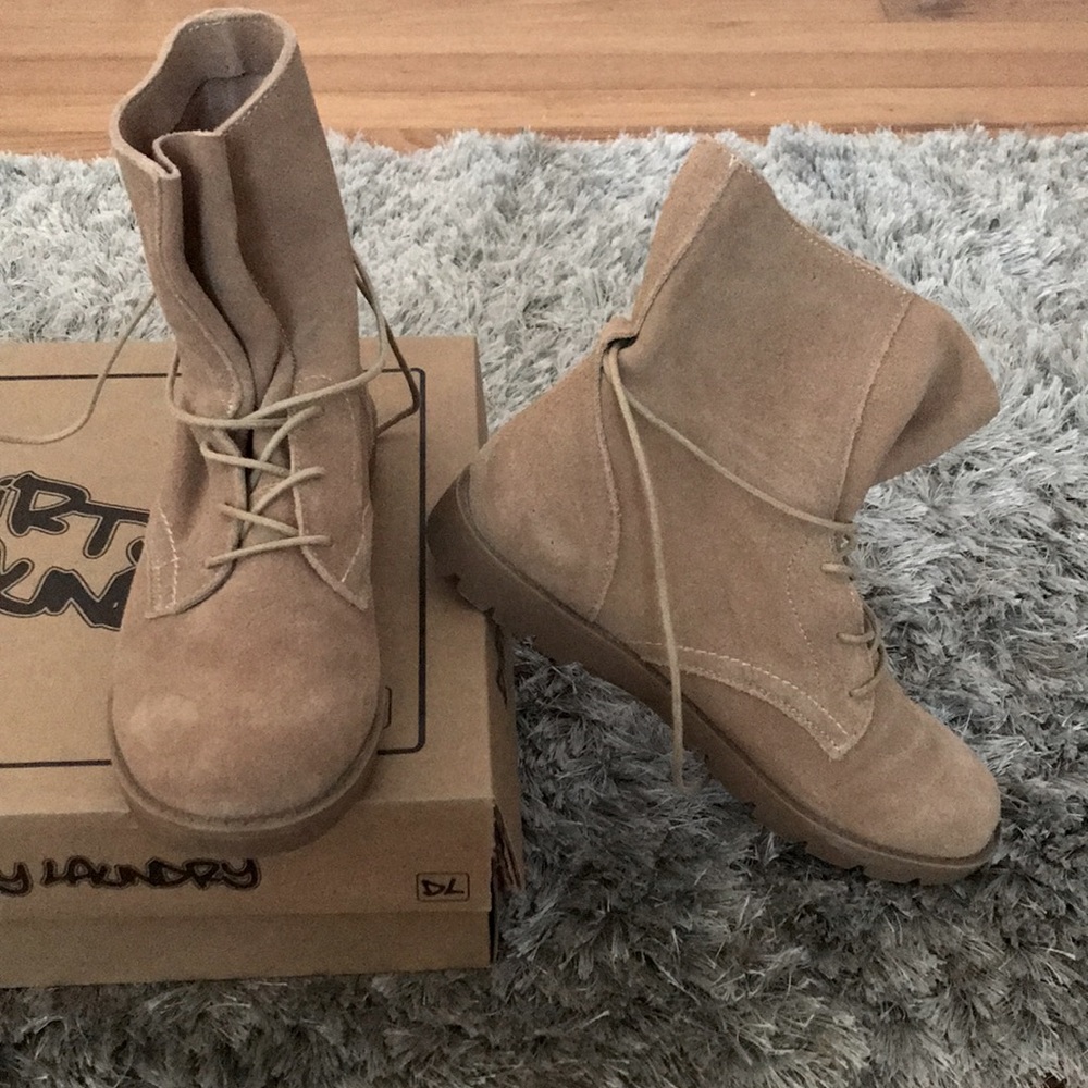Like new suede leather boots